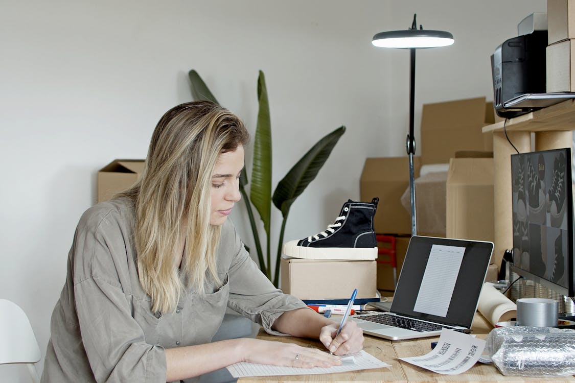 13 Cost of Goods Sold (COGS) Statistics For eCommerce Stores